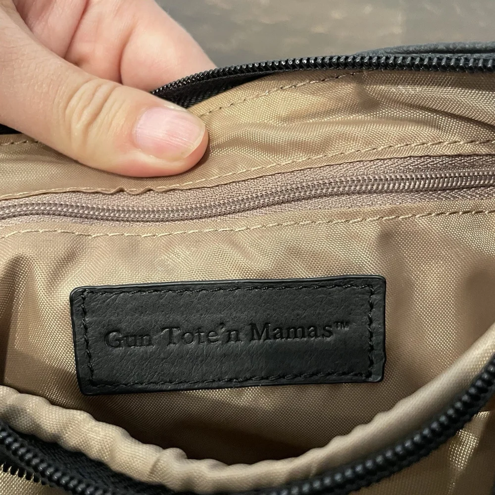 GUN TOTE'N MAMA GTM-70 new LADIES BLACK LARGE CONCEALED CARRY URBAN SHOULDER BAG